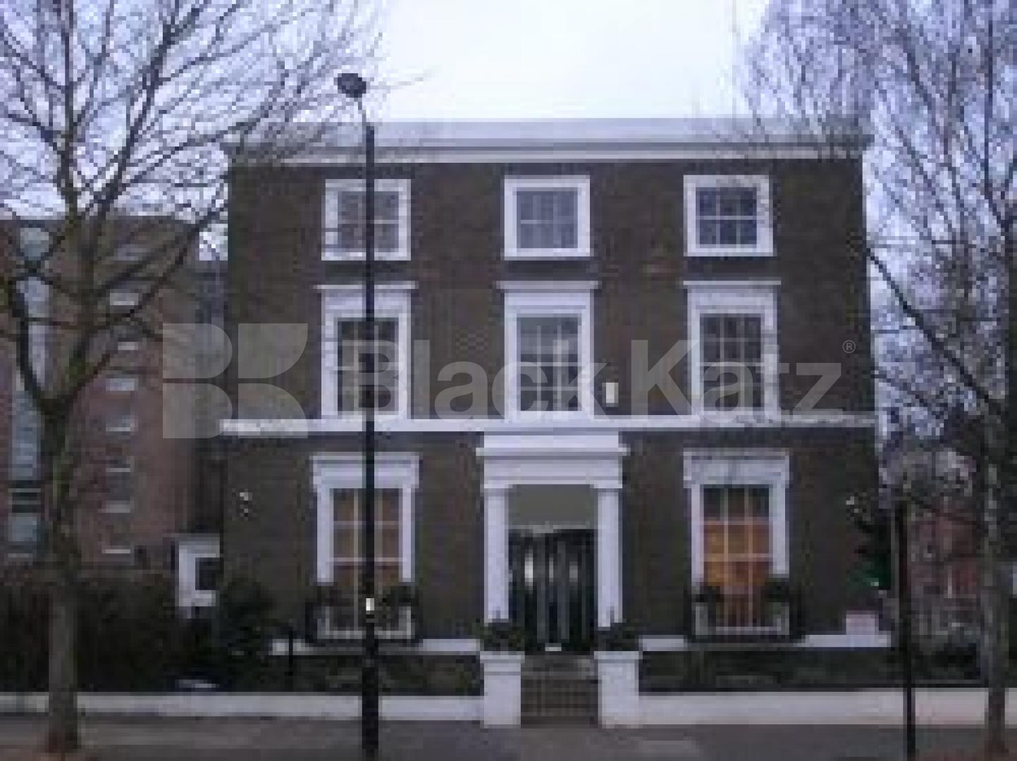 			2 Bedroom, 1 bath, 1 reception Ground Floor Flat			 Hamilton Terrace, ST JOHNS WOOD NW8